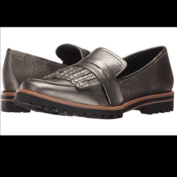 Bernardo Silver Fringe Loafer Flats Leather - Picture 2 of 14